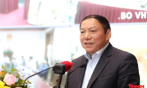 Văn hoá và công nghiệp văn hoá phải song hành cùng nền kinh tế thị trường, tạo ra giá trị, lợi ích cho con người và quốc gia