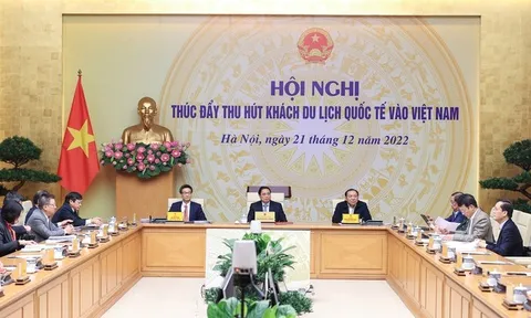 Thủ tướng chủ trì Hội nghị thúc đẩy thu hút khách du lịch quốc tế