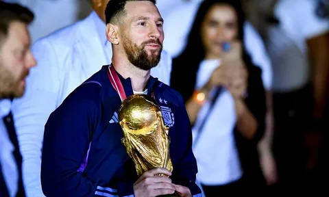 Lionel Messi muốn khoe chức vô địch World Cup 2022 trước cổ động viên Paris Saint-Germain