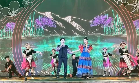 Yên Bái: Khai mạc Lễ hội hoa Tớ dày năm 2022