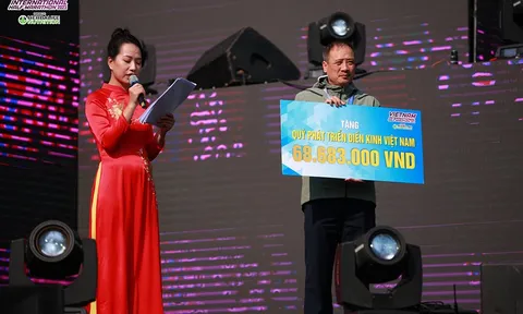 Giải Bán Marathon Quốc tế Việt Nam 2023 đóng góp gần 70 triệu đồng cho Quỹ Phát triển Điền kinh Việt Nam