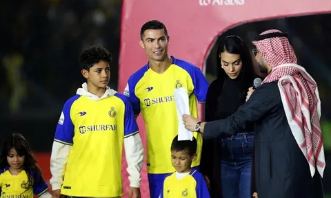 Huấn luyện viên Eddie Howe bác tin C.Ronaldo có thể trở lại thi đấu tại Champions League