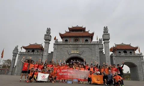 Hành trình Chạy bộ Tiếp sức xuyên Việt 2023 hoàn tất ngày thứ hai