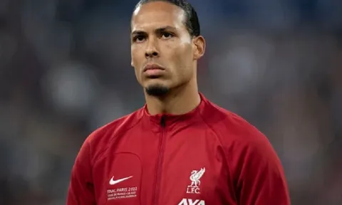 Liverpool mất trung vệ Van Dijk ít nhất 1 tháng