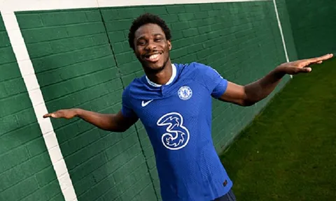 Chelsea ký hợp đồng 6 năm với “Didier Drogba mới”