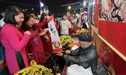TP Hồ Chí Minh: Khai mạc Hội hoa Xuân Tao Đàn và chợ hoa Xuân 'Trên bến dưới thuyền'