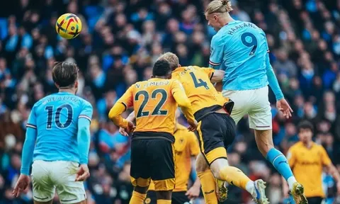 Erling Haaland vượt số hattrick của Ronaldo tại Premier League