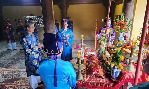 Lễ hạ nêu và khai ấn tại khu di sản Hoàng cung Huế