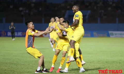 Vòng 1 V.League 2023 > Khánh Hòa 1-2 Đông Á Thanh Hóa: Khách mở hội ở Nha Trang