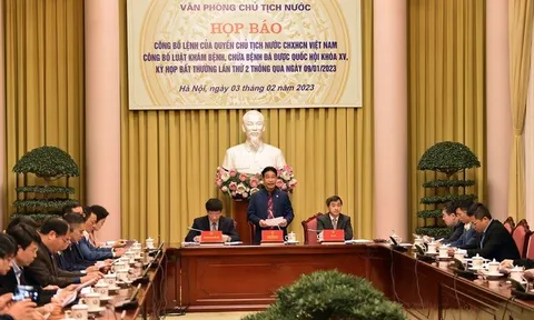 Lệnh của quyền Chủ tịch nước về Luật Khám bệnh, chữa bệnh