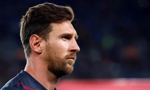 Paris Saint-Germain thuyết phục Messi ký tên vào hợp đồng mới