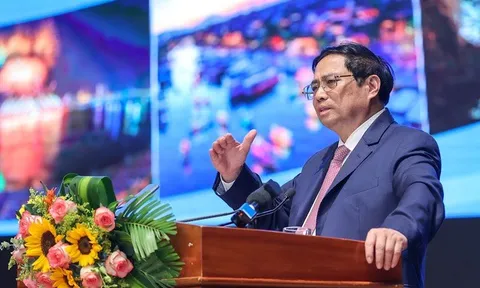 Thủ tướng: Quyết tâm biến Bắc Trung Bộ và Duyên hải Trung Bộ thành vùng đất giàu có, giàu bản sắc văn hóa và nhiều đột phá hơn nữa