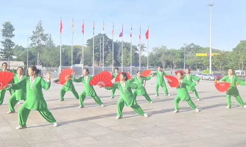 Liên hoan các câu lạc bộ thể dục dưỡng sinh Bình Dương "Mừng Đảng - Mừng  Xuân"