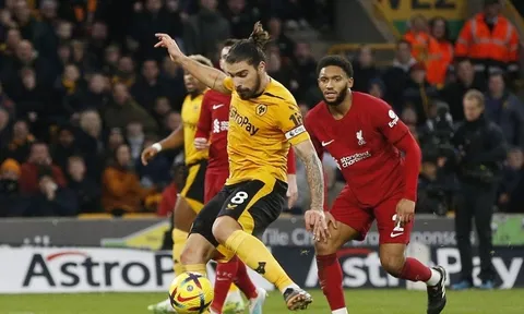 Liverpool chạm kỷ lục đáng quên sau thất bại trước Wolves