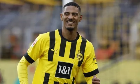 Sebastien Haller rực sáng trong ngày Dortmund "nhấn chìm" đối thủ
