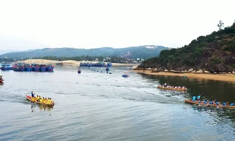 Giải Đua thuyền thị xã Hoài Nhơn năm 2023