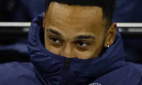 Huấn luyện viên Graham Potter lên tiếng về tương lai của Aubameyang