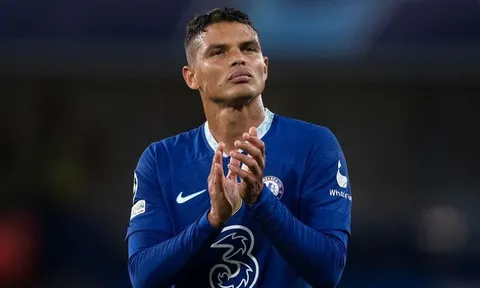 Chelsea giữ chân Thiago Silva