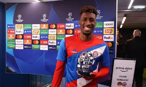 Kingsley Coman phấn khích với bàn thắng vào lưới Paris Saint-Germain