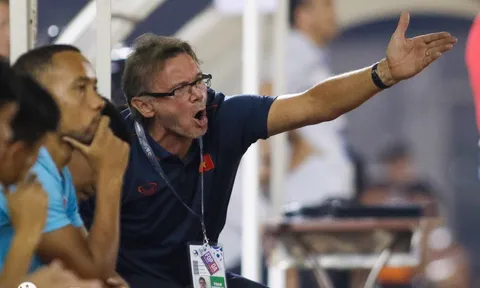 Huấn luyện viên Philippe Troussier sẽ khởi động chu kỳ World Cup