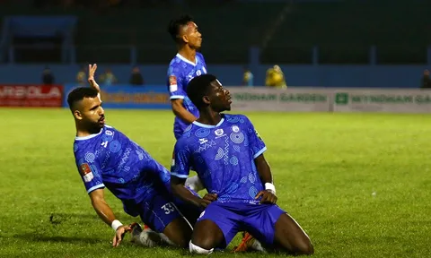 Vòng 4 V.League 2023 > Khánh Hòa 2-2 Sông Lam Nghệ An: Kịch tính phút bù giờ