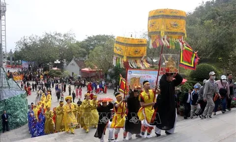 Lễ hội đền Cửa Ông