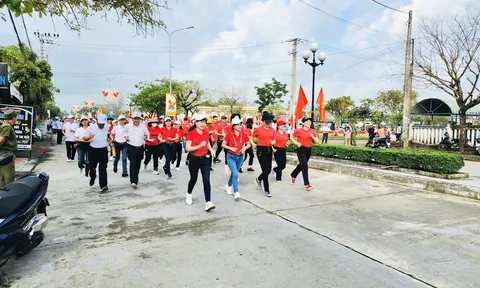 Huyện Điện Bàn phát động "Tháng thể thao" và "Ngày chạy Olympic vì sức khỏe toàn dân"