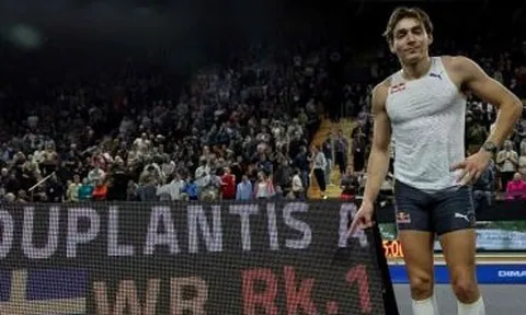 Duplantis phá kỷ lục thế giới môn Nhảy sào 