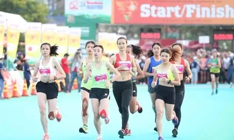 Giải vô địch quốc gia Marathon có 2 cung đường cho vận động viên chuyên nghiệp và phong trào cự ly 42km