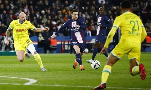 Lionel Messi chạm mốc "vô tiền khoáng hậu"
