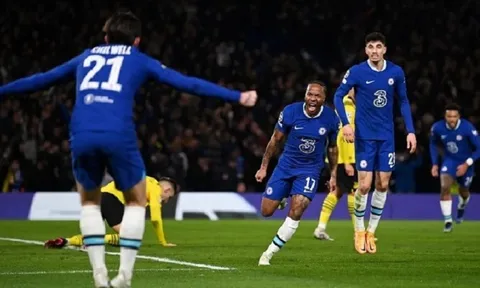 Huấn luyện viên Graham Potter hưng phấn sau khi Chelsea vào tứ kết Champions League