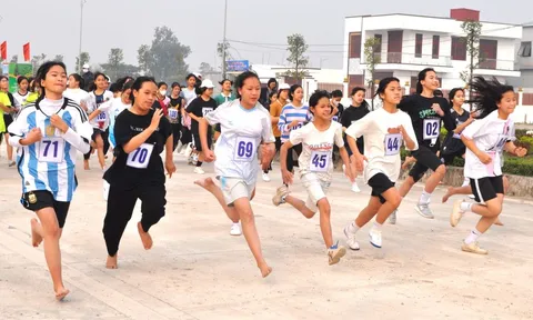 Huyện Kim Sơn tổ chức Ngày chạy Olympic vì sức khỏe toàn dân và giải Việt dã huyện năm 2023