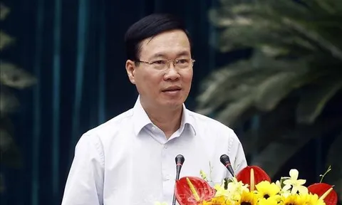 Chủ tịch nước dự Hội nghị tổng kết 10 năm thực hiện Chiến lược bảo vệ Tổ quốc