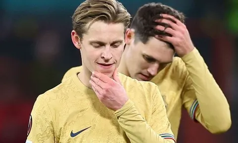 Man United hết cơ hội chiêu mộ tiền vệ Frenkie de Jong từ Barcelona