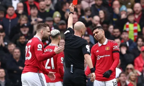Vòng 27 Premier League > Manchester United 0-0 Southampton: Bị cầm hòa trong thế chơi thiếu người