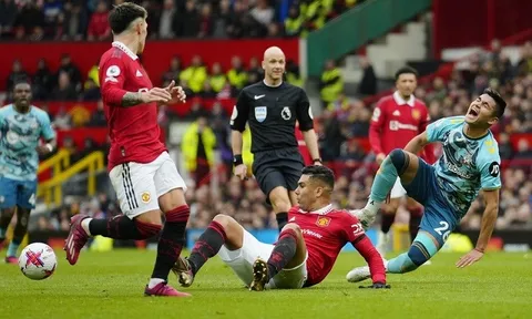 Casemiro bị treo giò 4 trận