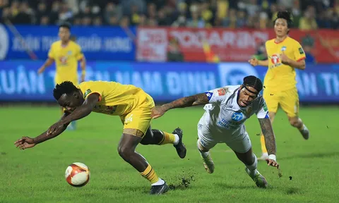 Bóng đá chuyên nghiệp Việt Nam: V.League teo tóp, đá 10 tháng kiểu gì?