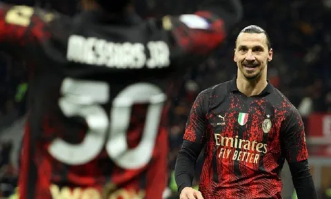 Tiền đạo Ibrahimovic trở lại khoác áo đội tuyển Thụy Điển