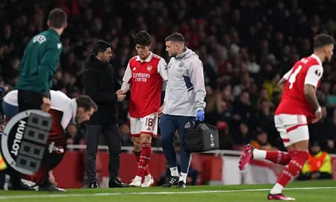 Arsenal "thiệt đơn thiệt kép" sau thất bại tại Europa League