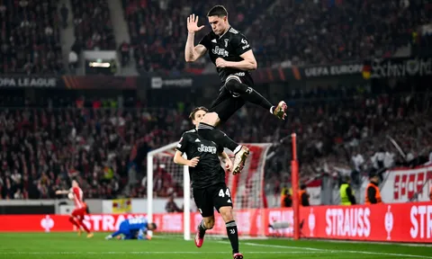 Freiburg - Juventus > 0-2: Không có bất ngờ