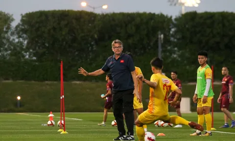 Thầy trò huấn luyện viên Philippe Troussier tích cực chuẩn bị cho trận ra quân gặp U23 Iraq