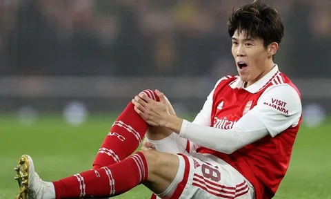 Arsenal vắng Takehiro Tomiyasu đến hết mùa giải