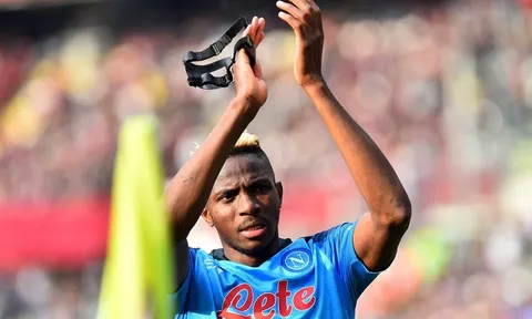 Napoli ra giá bán tài năng trẻ Victor Osimhen