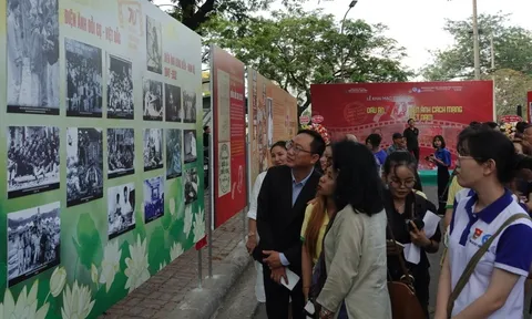 TP Hồ Chí Minh: Khai mạc triển lãm kỉ niệm 70 năm Điện ảnh Cách mạng Việt Nam