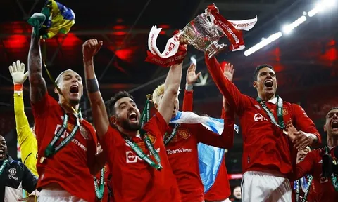 Giới chủ Qatar hỏi mua Man United với giá kỷ lục