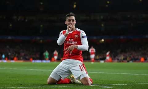 Mesut Ozil giã từ sự nghiệp ở tuổi 34