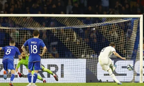 Harry Kane đi vào lịch sử đội tuyển Anh
