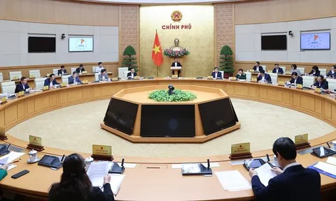 Thủ tướng: Bám sát thực tiễn, tháo gỡ điểm nghẽn để hoàn thành các mục tiêu Đại hội XIII của Đảng