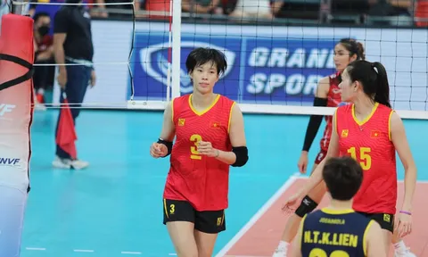 Chủ công Trần Thị Thanh Thúy trở về Việt Nam chuẩn bị cho SEA Games 32
