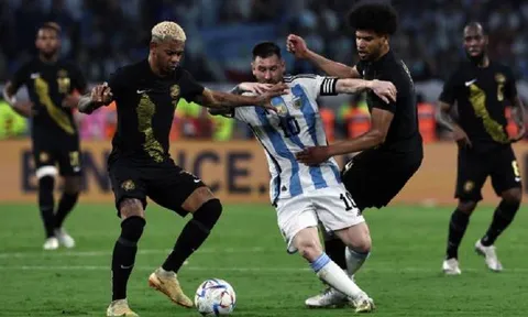 Lionel Messi cán mốc 100 bàn thắng trong màu áo đội tuyển Argentina